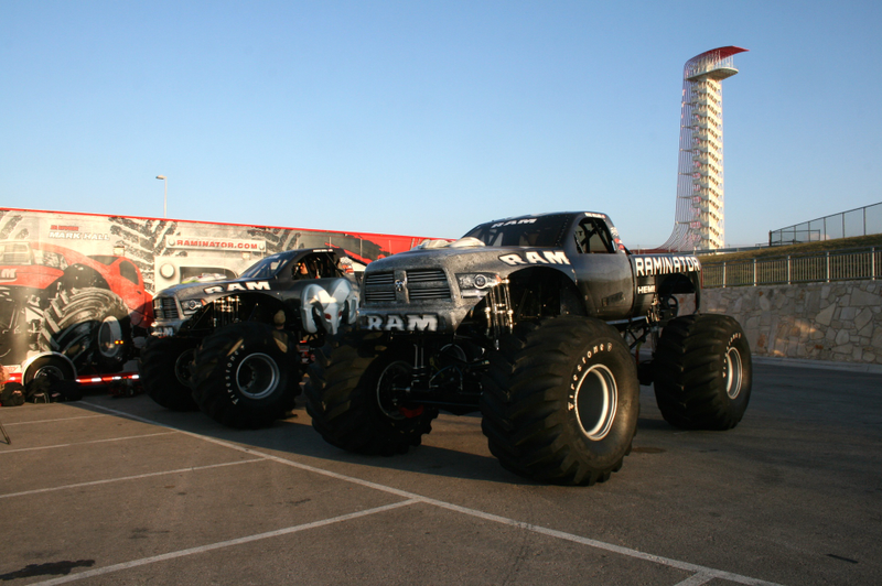 Illustration for article titled This 10,500-Pound Monster Truck Just Destroyed A Guinness Speed Record